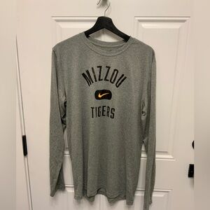 Nike Missy Men's Heather Gray Long Sleeve Tee